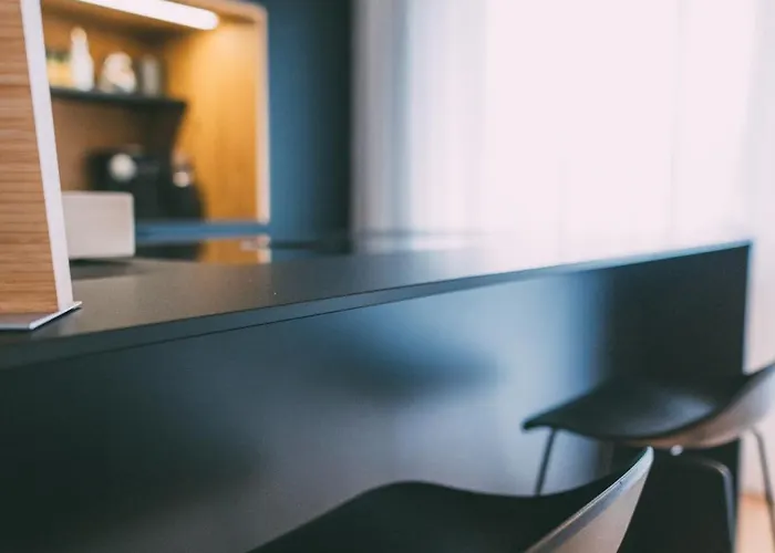 Zentrales Mit Bergblick In Bewohnter *